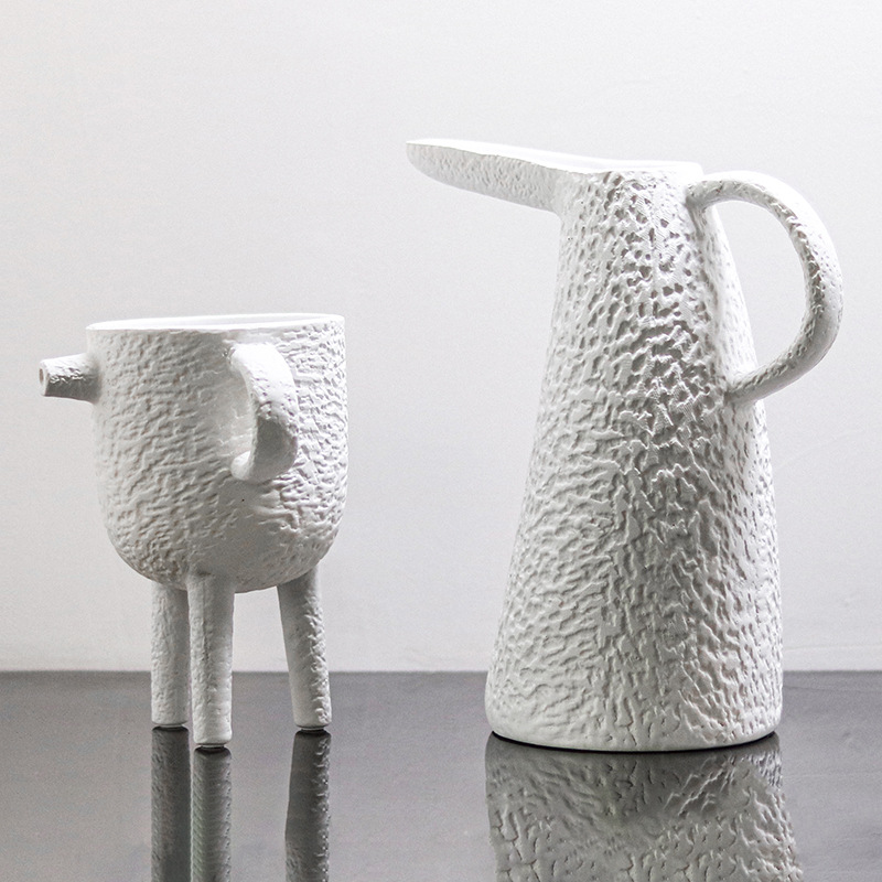 Modern Art Handle Kettle Vase, - Resin Art Dining Table 评论和价格